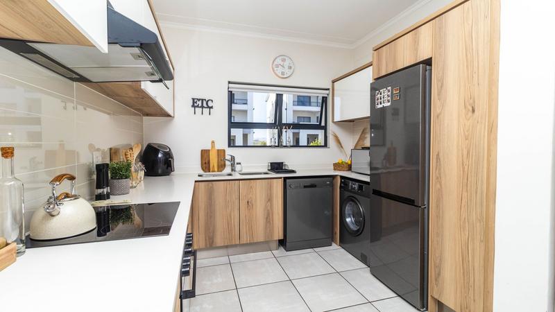 2 Bedroom Property for Sale in De Zicht Estate Western Cape